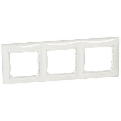 Рамка 3-м Valena горизонт. бел. IEK 774453 Рамка 3-м Valena горизонт. бел. IEK 774453
