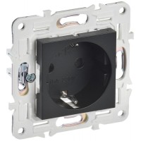 Розетка SKANDY 16А с заземл. защ. шторки SK-R04Bl черн. IEK SK-R14-16-K02