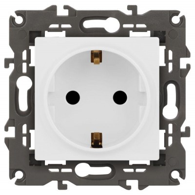 Розетка Elegance 14-2102-01М 16А 250В 2P+E Schuko защ. шторки матов. бел. Эра Б0065804