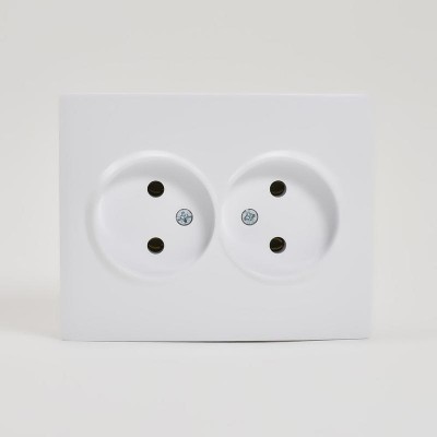 Розетка 2-м СП Karina 16А IP20 без заземл. термопласт бел. LEZARD 707-0200-128B Розетка 2-м СП Karina 16А IP20 без заземл. термопласт бел. LEZARD 707-0200-128B