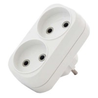 Разветвитель 2-м без заземл. 10А плоский UNIVersal А202 Разветвитель 2-м без заземл. 10А плоский UNIVersal А202