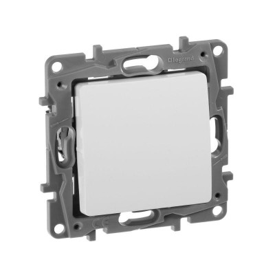 Механизм кнопки 1-кл. СП Etika Plus 6А с НО/НЗ контактом безвинт. зажимы бел. IEK 672214 Механизм кнопки 1-кл. СП Etika Plus 6А с НО/НЗ контактом безвинт. зажимы бел. IEK 672214