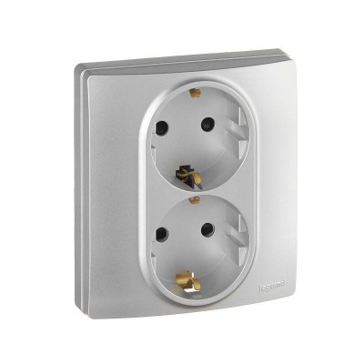 Розетка 2-м СП Etika 16А IP31 250В 2х2P+E с заземл. защ. шторки немецк. стандарт безвинт. клеммы алюм. IEK 672433 Розетка 2-м СП Etika 16А IP31 250В 2х2P+E с заземл. защ. шторки немецк. стандарт безвинт. клеммы алюм. IEK 672433