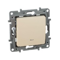 Выключатель 1-кл. СП Etika 10А IP20 250В 10AX с подсветкой/индикацией безвинтов. зажимы механизм сл. кость IEK 672303