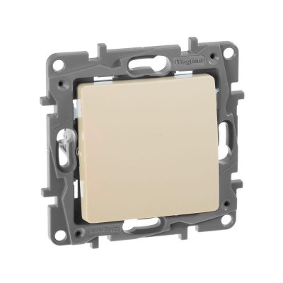 Переключатель 1-кл. СП Etika 10А IP20 250В 10AX безвинтов. зажимы механизм сл. кость IEK 672305